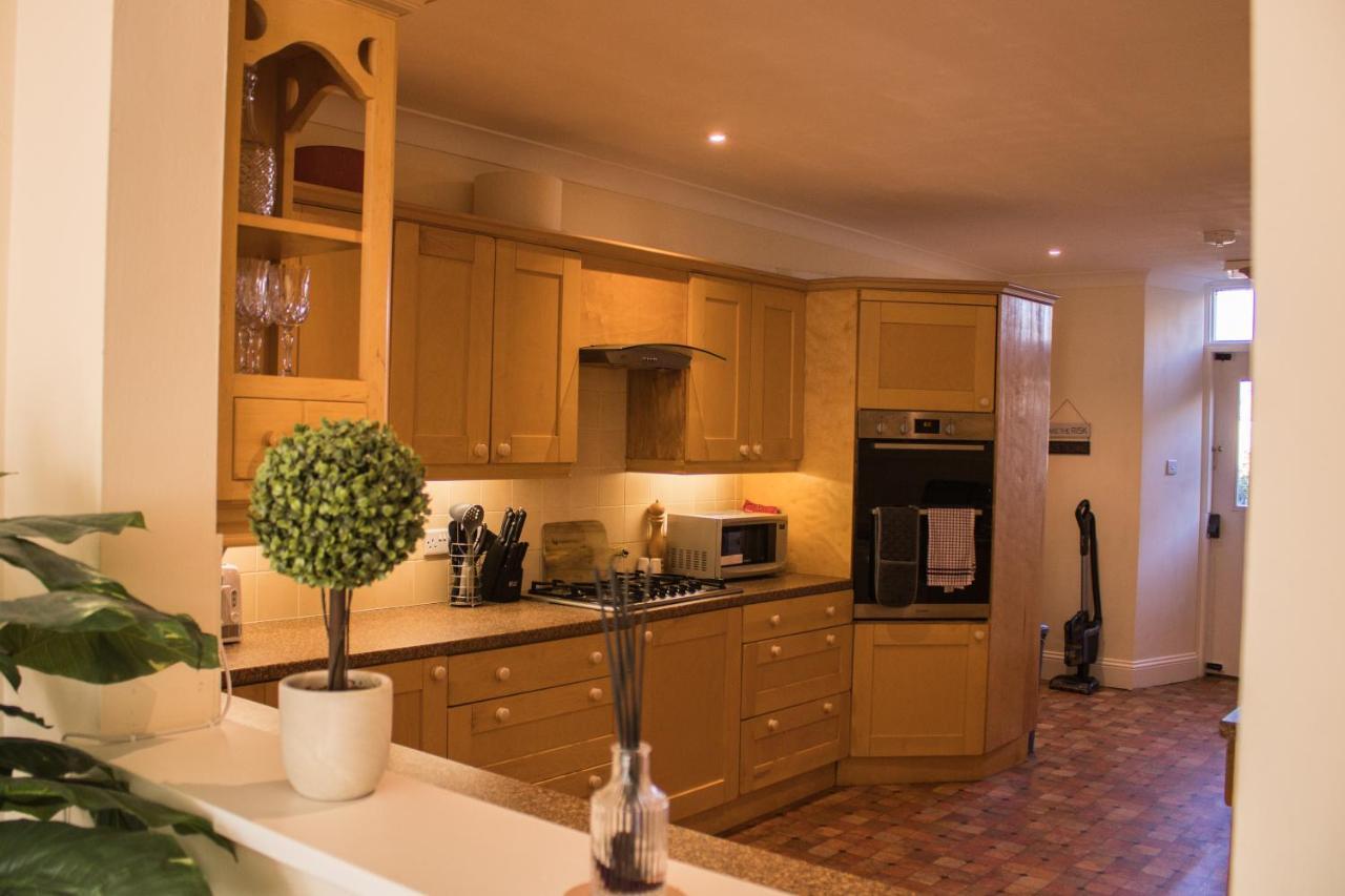 Stunning 3 Double Bedroom Apartment - *Town Centre / Near Beach* Berwick Upon Tweed Esterno foto